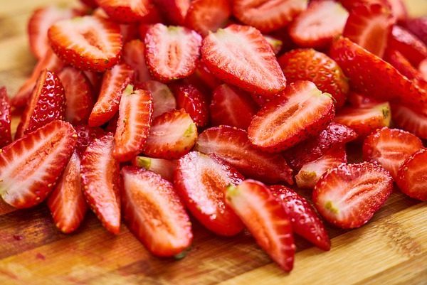Які літні продукти варто включити до раціону для схуднення