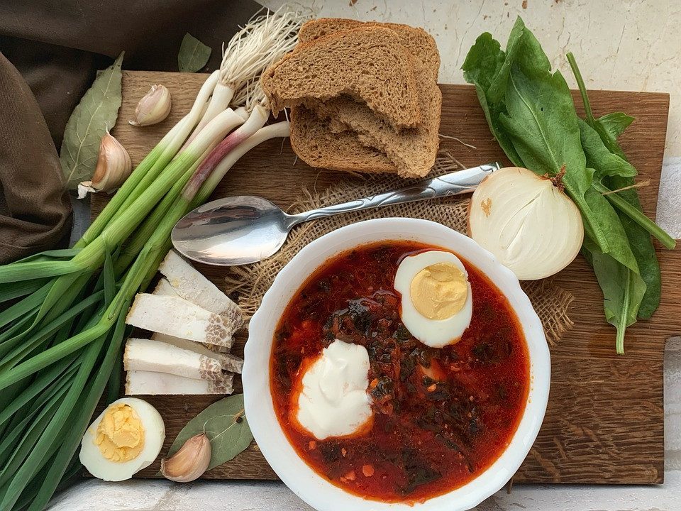 Які популярні страви домашньої кухні шкідливі для здоров'я та фігури