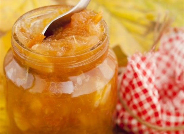 Як приготувати смачне яблучне варення з корицею