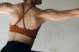 Для здорової спини та красивої постави: 3 вправи на кожен день