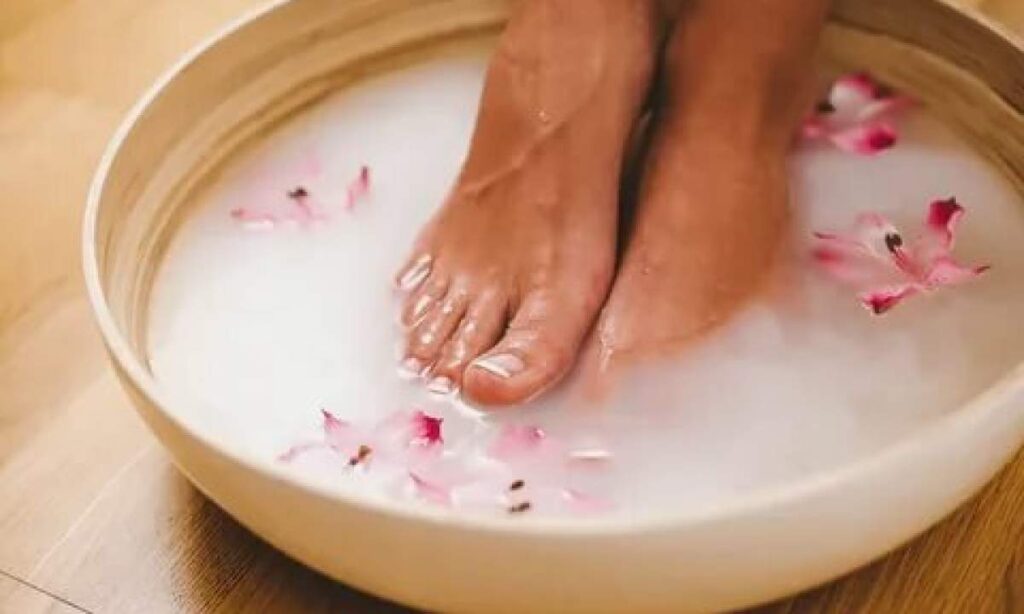 Як зробити, щоб п'яти були м'якими та гладенькими