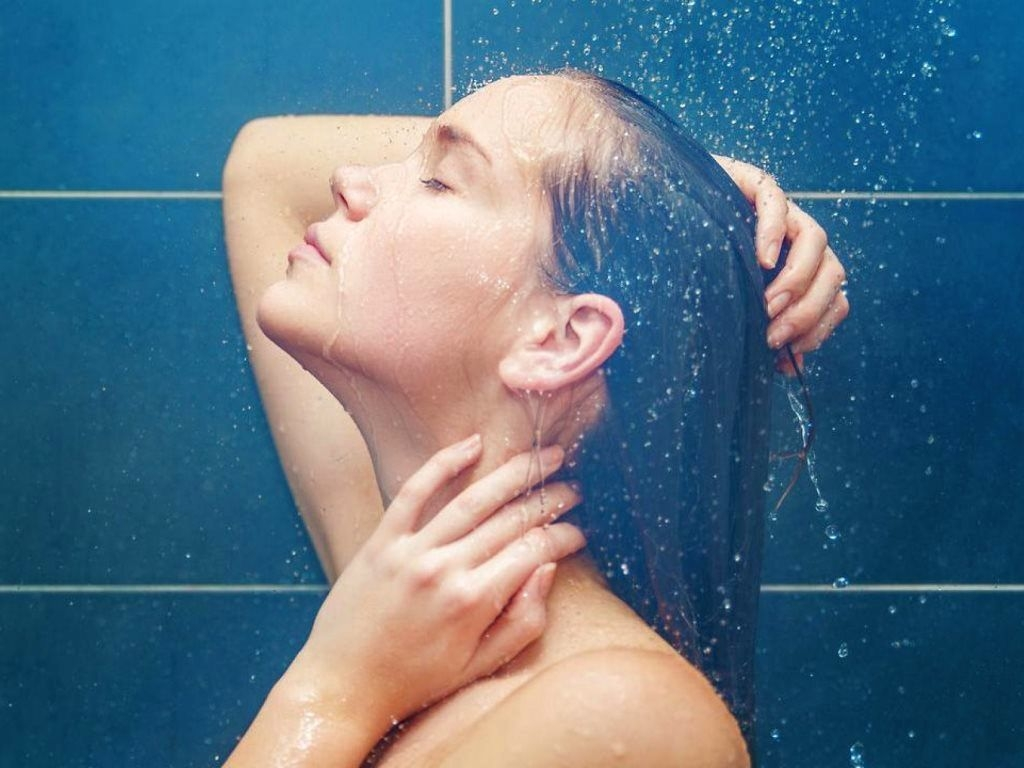 Чому не можна купатися в гарячій воді: безпечна температура