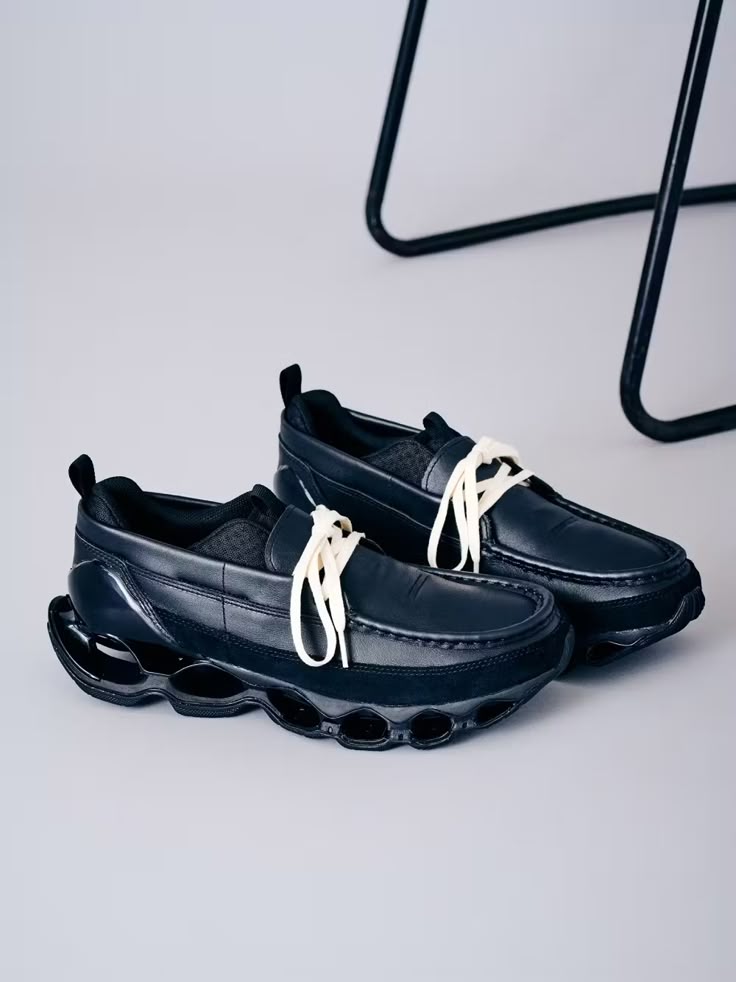 Гібридне взуття від Mizuno