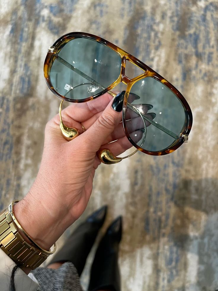 Сонцезахисні окуляри в стилі оверсайз / Bottega sunglasses