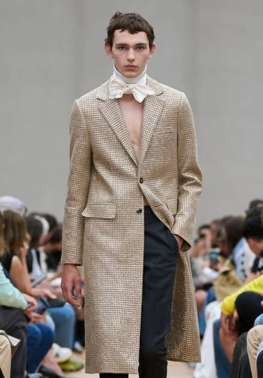 В Парижі представили найдорожче пальто для чоловіків від Christian Dior