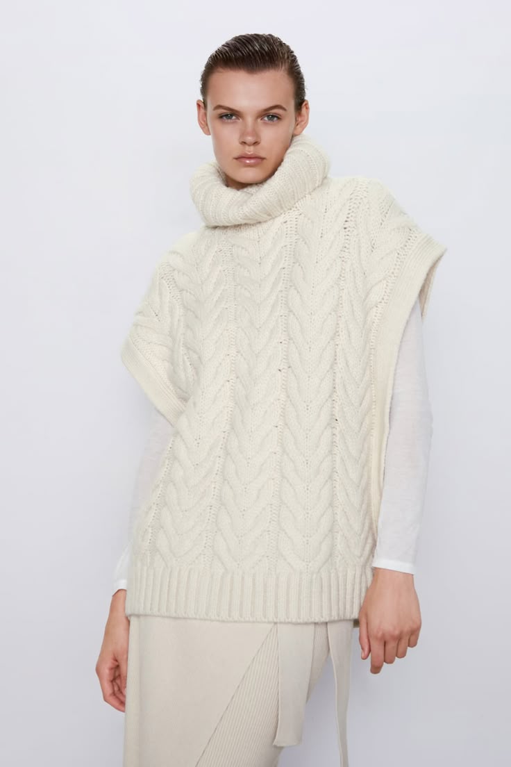 Жилет від Zara