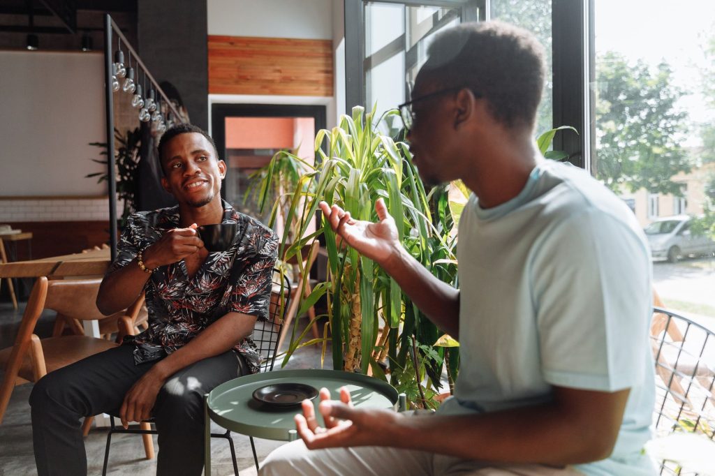friends coffee conversation cafe