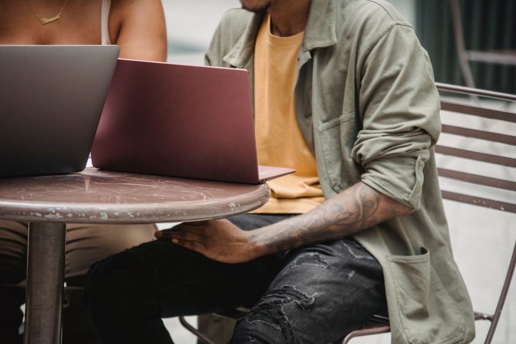 startup laptop entrepreneur cafe