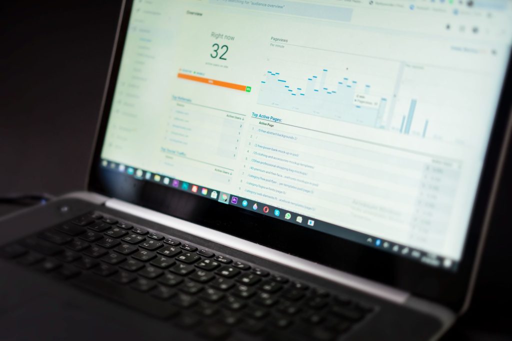 landing page web design laptop