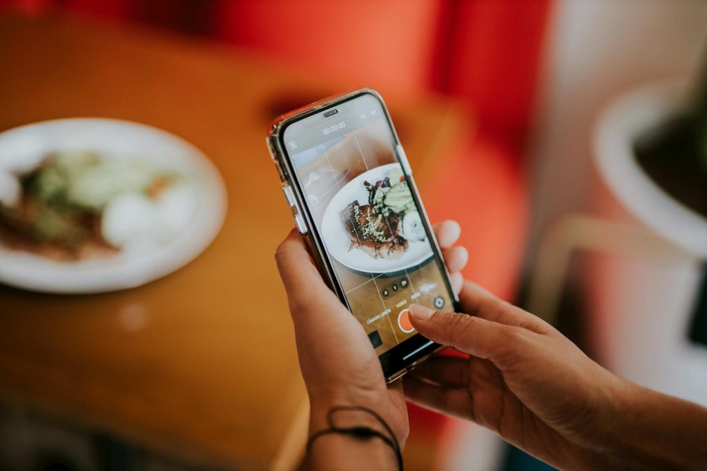 calorie counter app phone food