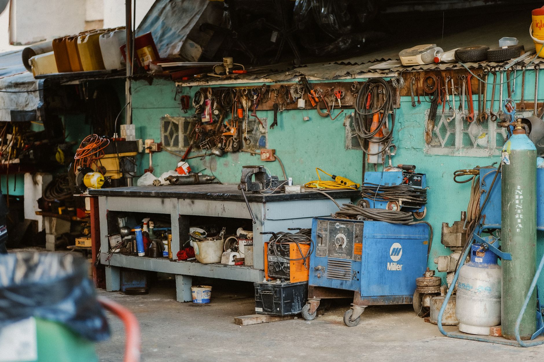 garage workshop tools shelves