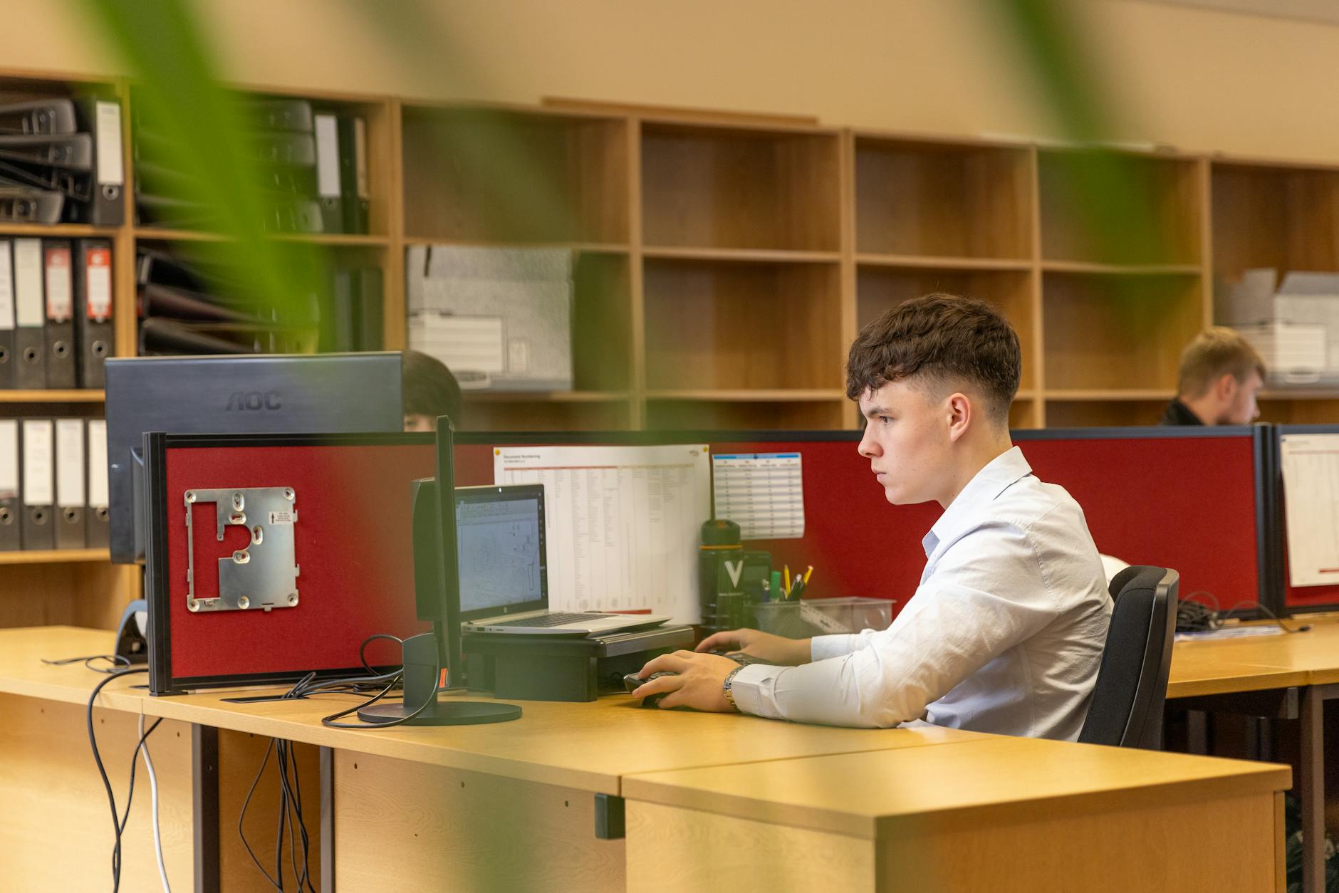 focus concentration desk work