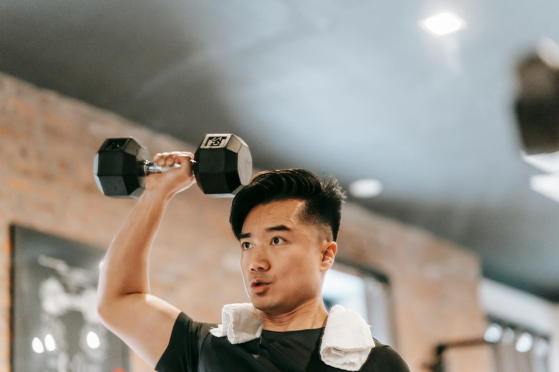 shoulders workout dumbbells safe