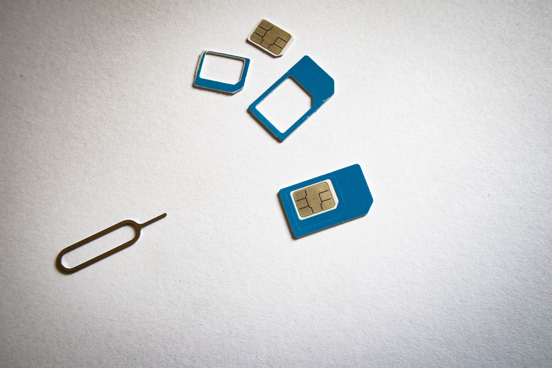 dual sim phone two cards